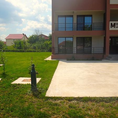 M13 Apartments Нэводари Экстерьер фото