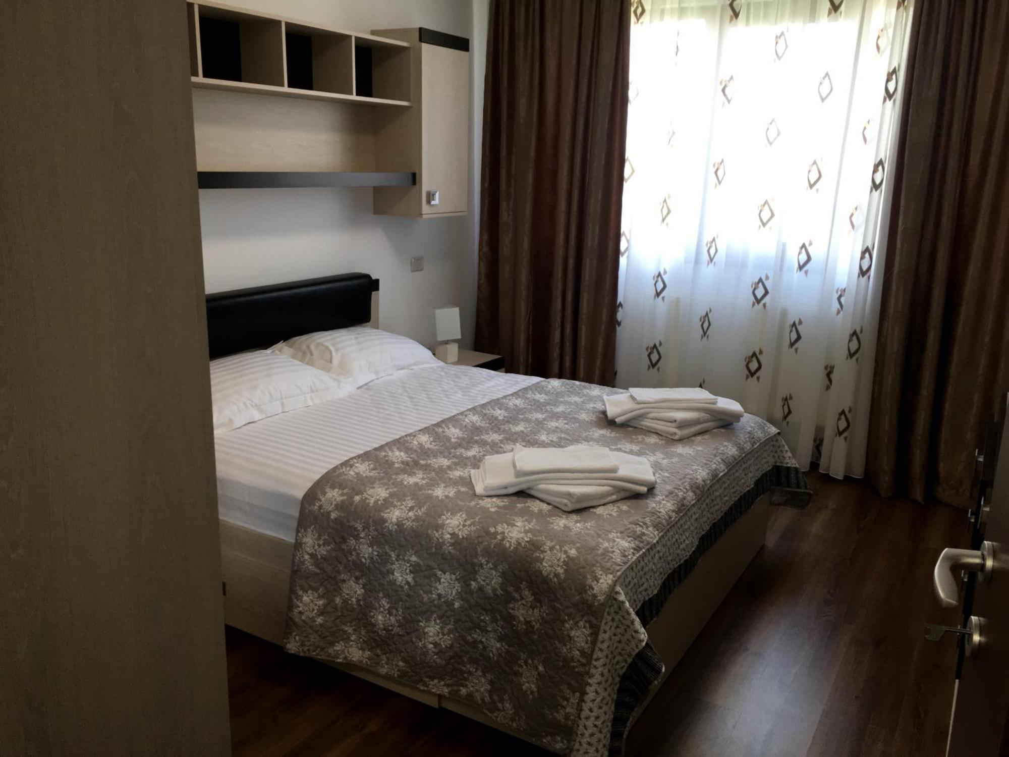 M13 Apartments Нэводари Экстерьер фото