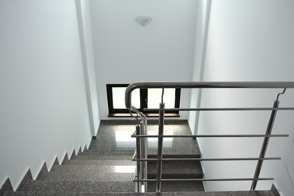 M13 Apartments Нэводари Экстерьер фото