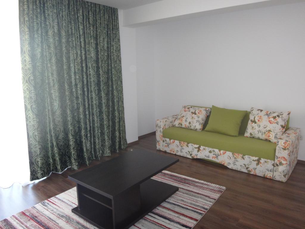 M13 Apartments Нэводари Экстерьер фото